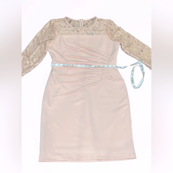 Timeless Ivanka Trump Lace Sleeve Dress - Size 8, Perfect for Any Occasion! - Picture 10 of 16